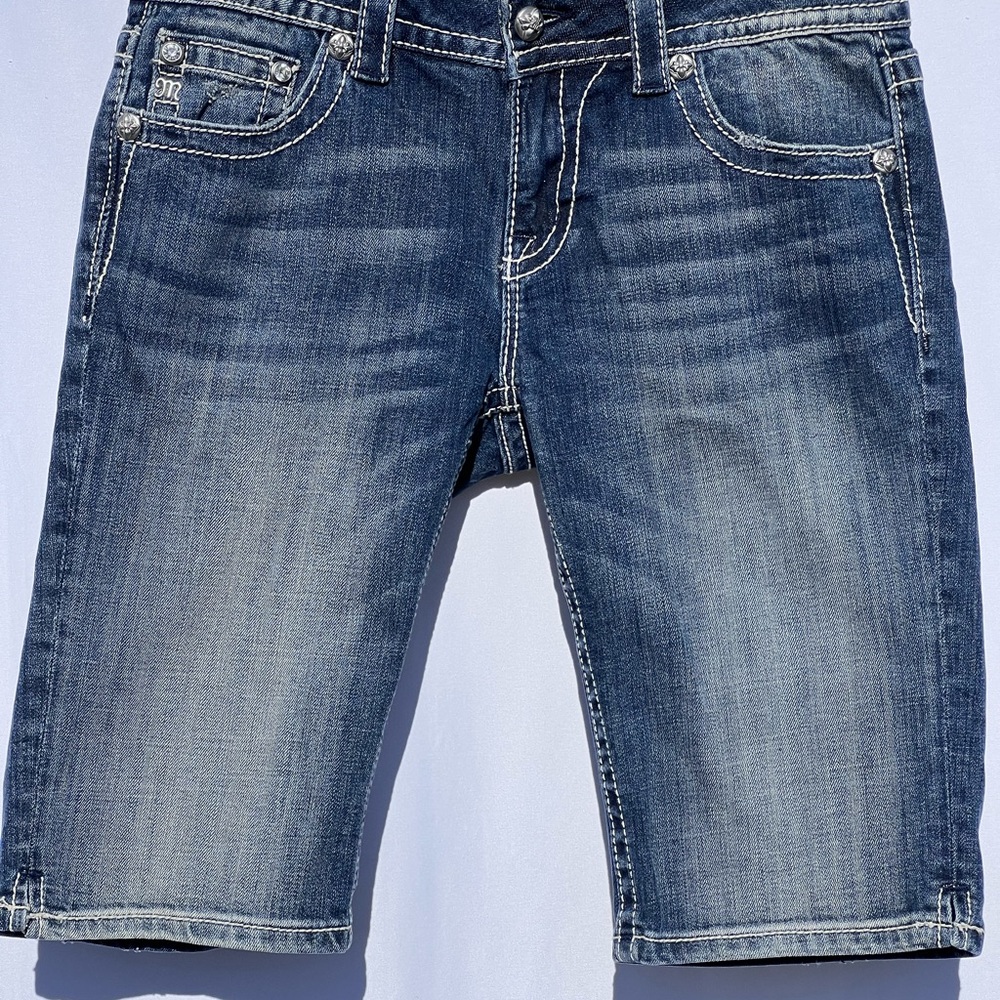 ⚜️MISS ME Bermuda Shorts Size 29 CROSSES✝️Mid-Rise